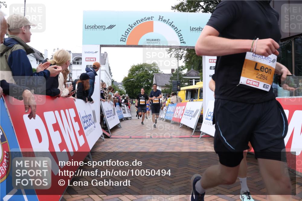 30.08.2026 - Blankeneser Heldenlauf Lena Gebhardt http://msf.ph/oto/10050494 30.08.2026 11:58:54 Ziel 2284, 2364, 2695, 2706, 2745, 2918, 2919, 4143, 4325 meine-sportfotos.de