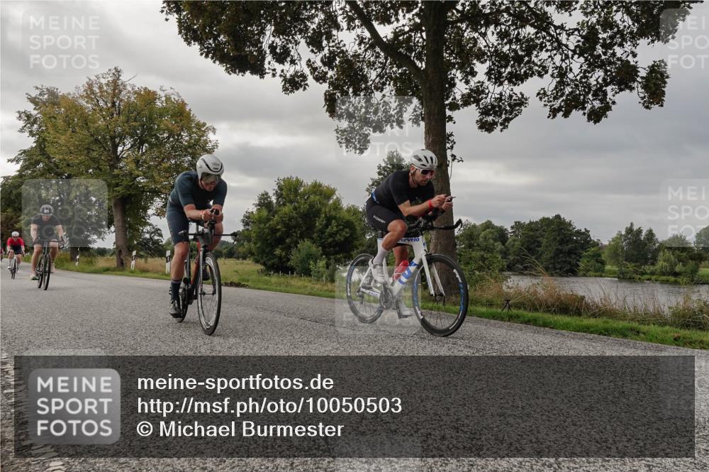 30.08.2026 - Elbe Triathlon Hamburg Michael Burmester http://msf.ph/oto/10050503 30.08.2026 10:03:03 Radfahren 460, 582, 921, 942, 1894 meine-sportfotos.de