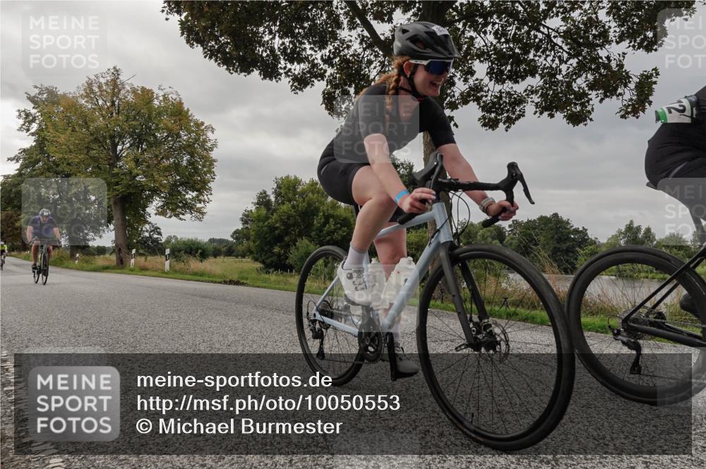 30.08.2026 - Elbe Triathlon Hamburg Michael Burmester http://msf.ph/oto/10050553 30.08.2026 10:03:43 Radfahren 572, 672, 764, 795, 824, 945 meine-sportfotos.de