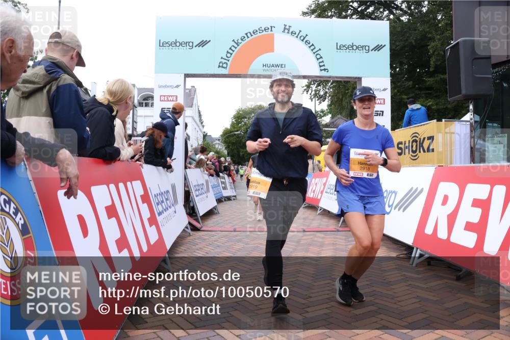 30.08.2026 - Blankeneser Heldenlauf Lena Gebhardt http://msf.ph/oto/10050570 30.08.2026 11:59:00 Ziel 2225, 2284, 2364, 2376, 2745, 2918, 2919, 4325 meine-sportfotos.de