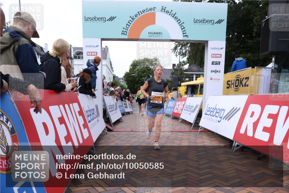 30.08.2026 - Blankeneser Heldenlauf Lena Gebhardt http://msf.ph/oto/10050585 30.08.2026 11:59:01 Ziel 2225, 2364, 2376, 2745, 2918, 2919 meine-sportfotos.de