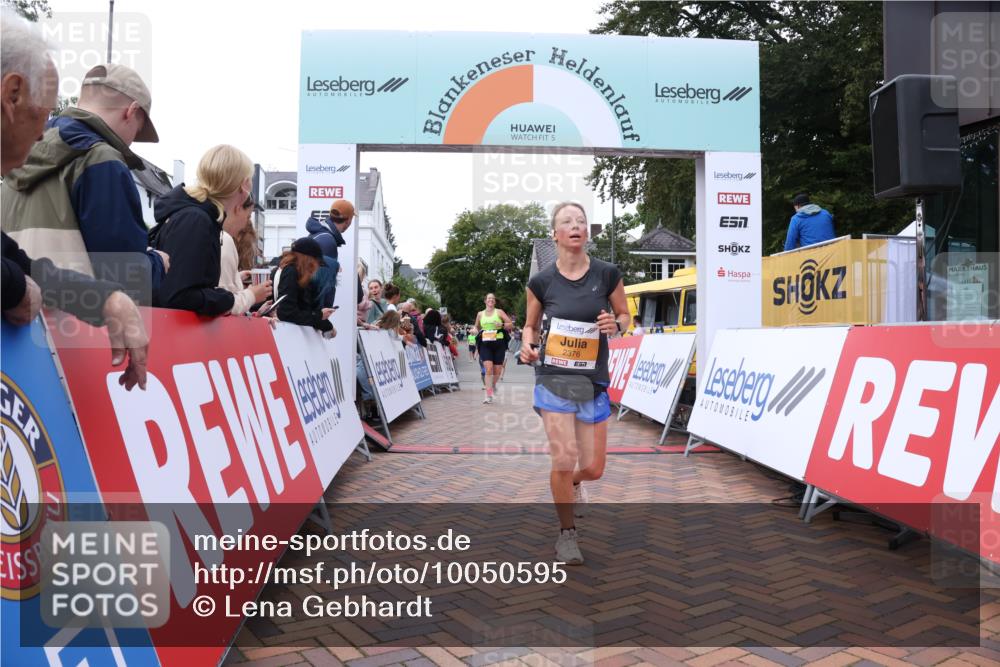 30.08.2026 - Blankeneser Heldenlauf Lena Gebhardt http://msf.ph/oto/10050595 30.08.2026 11:59:02 Ziel 2208, 2225, 2364, 2376, 2745, 2918, 2919 meine-sportfotos.de