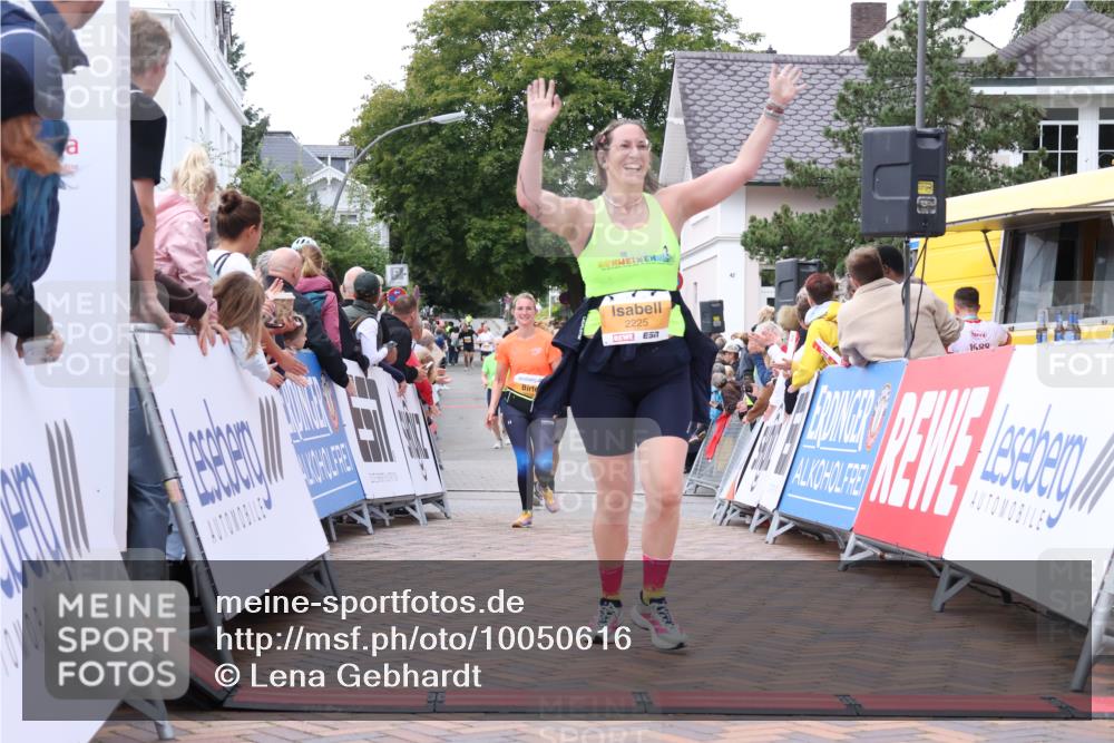 30.08.2026 - Blankeneser Heldenlauf Lena Gebhardt http://msf.ph/oto/10050616 30.08.2026 11:59:03 Ziel 2208, 2225, 2364, 2376, 2745, 2918, 2919 meine-sportfotos.de