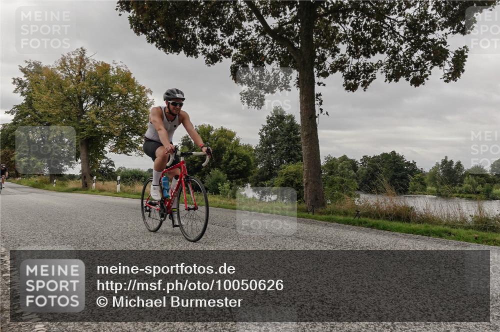 30.08.2026 - Elbe Triathlon Hamburg Michael Burmester http://msf.ph/oto/10050626 30.08.2026 10:04:47 Radfahren 561, 679, 796 meine-sportfotos.de