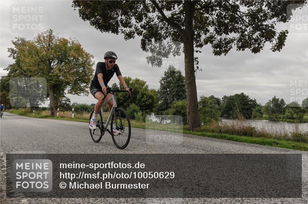 30.08.2026 - Elbe Triathlon Hamburg Michael Burmester http://msf.ph/oto/10050629 30.08.2026 10:04:50 Radfahren 660, 679, 796 meine-sportfotos.de