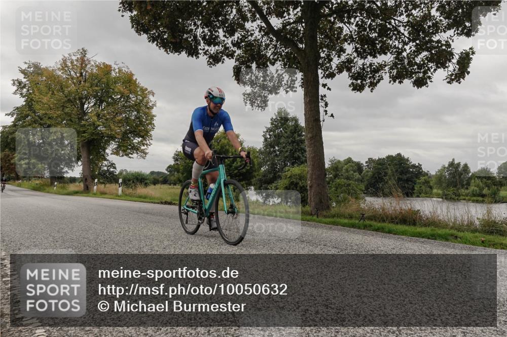 30.08.2026 - Elbe Triathlon Hamburg Michael Burmester http://msf.ph/oto/10050632 30.08.2026 10:04:53 Radfahren 660, 679 meine-sportfotos.de