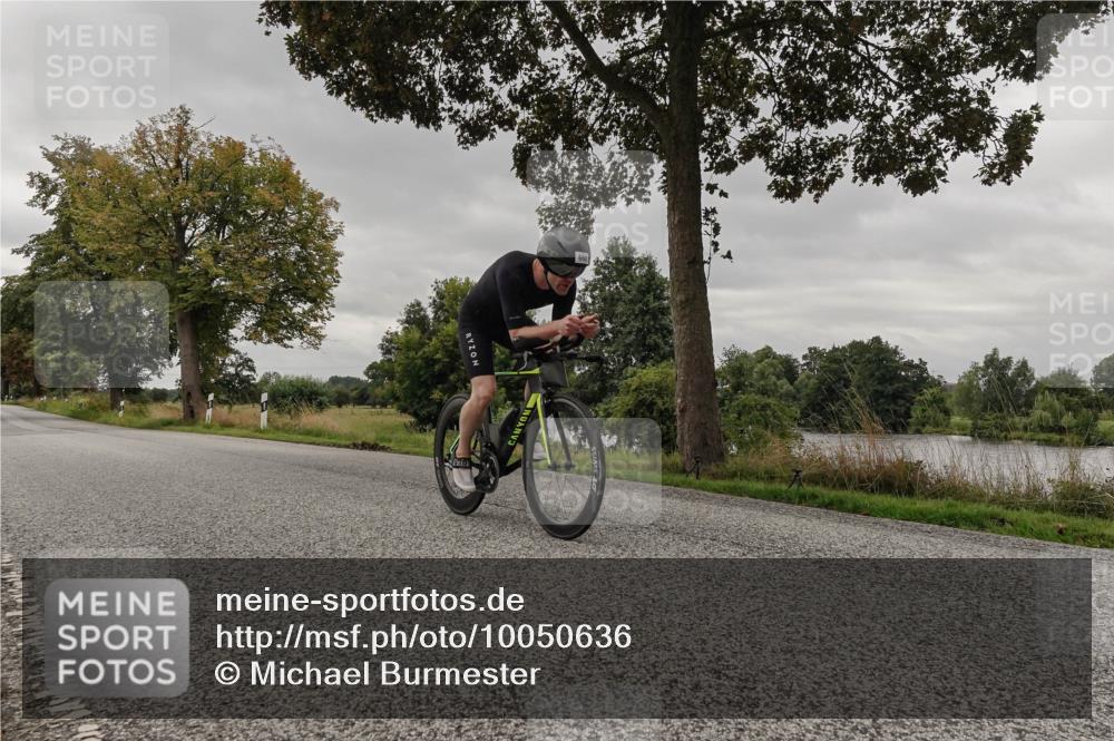 30.08.2026 - Elbe Triathlon Hamburg Michael Burmester http://msf.ph/oto/10050636 30.08.2026 10:04:57 Radfahren 660 meine-sportfotos.de