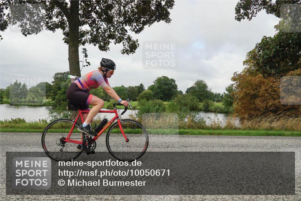 30.08.2026 - Elbe Triathlon Hamburg Michael Burmester http://msf.ph/oto/10050671 30.08.2026 09:46:00 Radfahren 564, 620, 640, 671, 702, 857, 898 meine-sportfotos.de