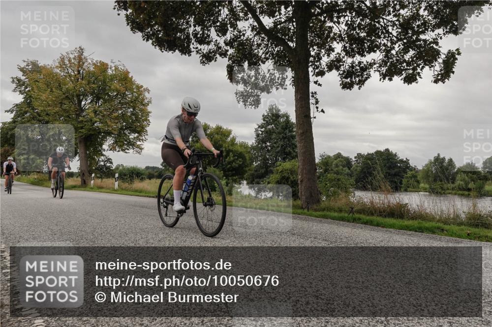 30.08.2026 - Elbe Triathlon Hamburg Michael Burmester http://msf.ph/oto/10050676 30.08.2026 10:05:45 Radfahren 786, 793, 817, 894, 941 meine-sportfotos.de