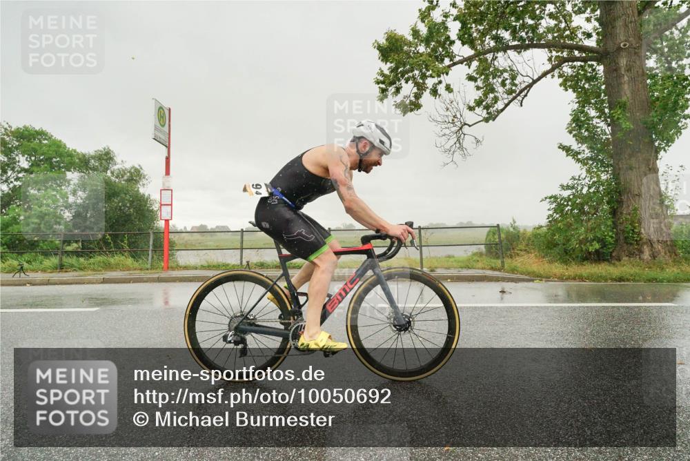 30.08.2026 - Elbe Triathlon Hamburg Michael Burmester http://msf.ph/oto/10050692 30.08.2026 15:49:16 Radfahren  meine-sportfotos.de