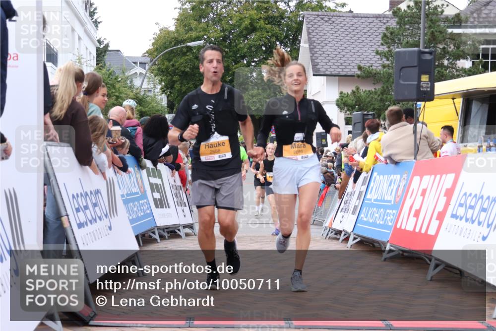 30.08.2026 - Blankeneser Heldenlauf Lena Gebhardt http://msf.ph/oto/10050711 30.08.2026 11:59:08 Ziel 2208, 2225, 2301, 2376, 2688, 2689 meine-sportfotos.de