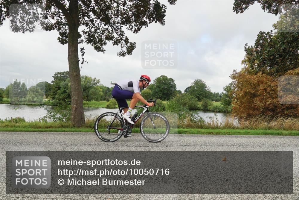 30.08.2026 - Elbe Triathlon Hamburg Michael Burmester http://msf.ph/oto/10050716 30.08.2026 09:46:14 Radfahren 276, 376, 379, 438, 577, 637, 674, 700, 841, 847 meine-sportfotos.de
