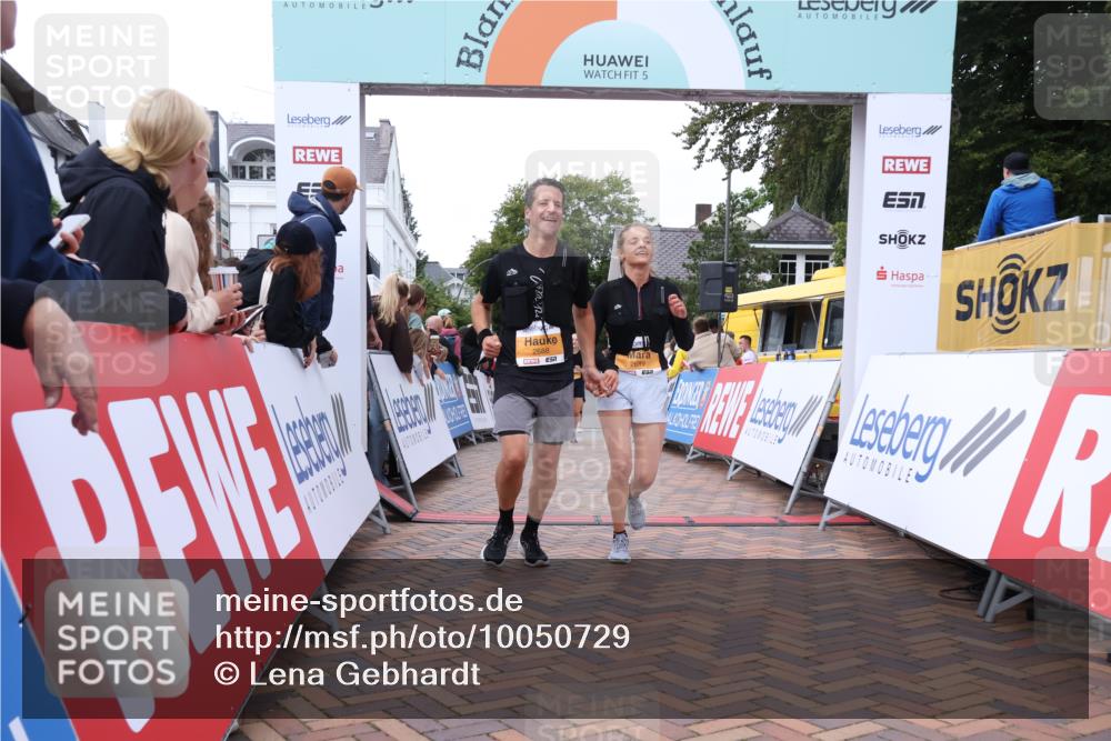 30.08.2026 - Blankeneser Heldenlauf Lena Gebhardt http://msf.ph/oto/10050729 30.08.2026 11:59:10 Ziel 2208, 2225, 2301, 2688, 2689, 2807 meine-sportfotos.de