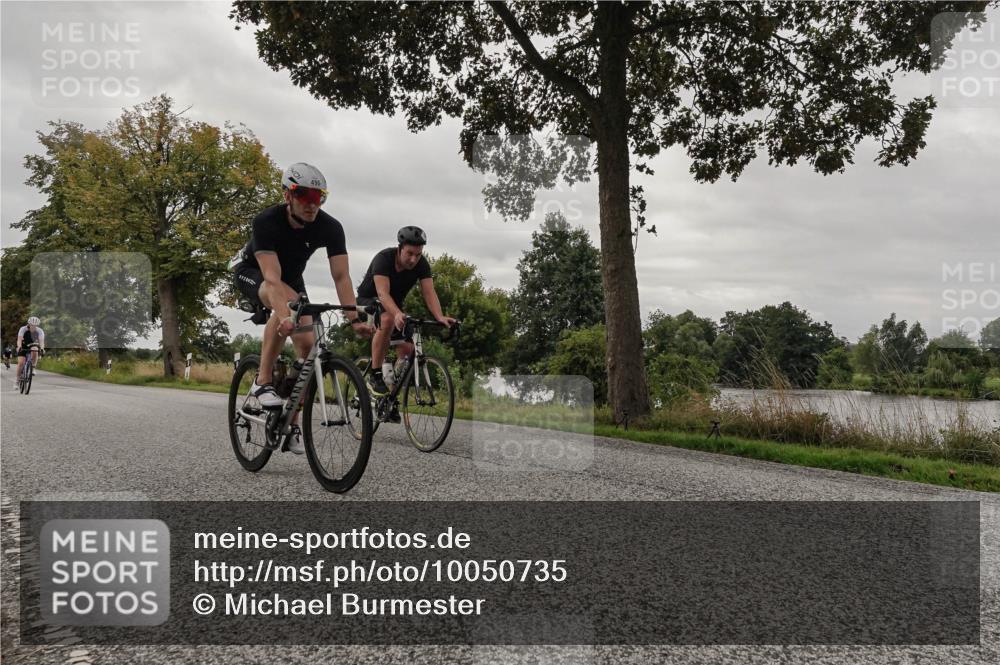 30.08.2026 - Elbe Triathlon Hamburg Michael Burmester http://msf.ph/oto/10050735 30.08.2026 10:06:35 Radfahren 490, 498, 555, 609, 845, 906 meine-sportfotos.de