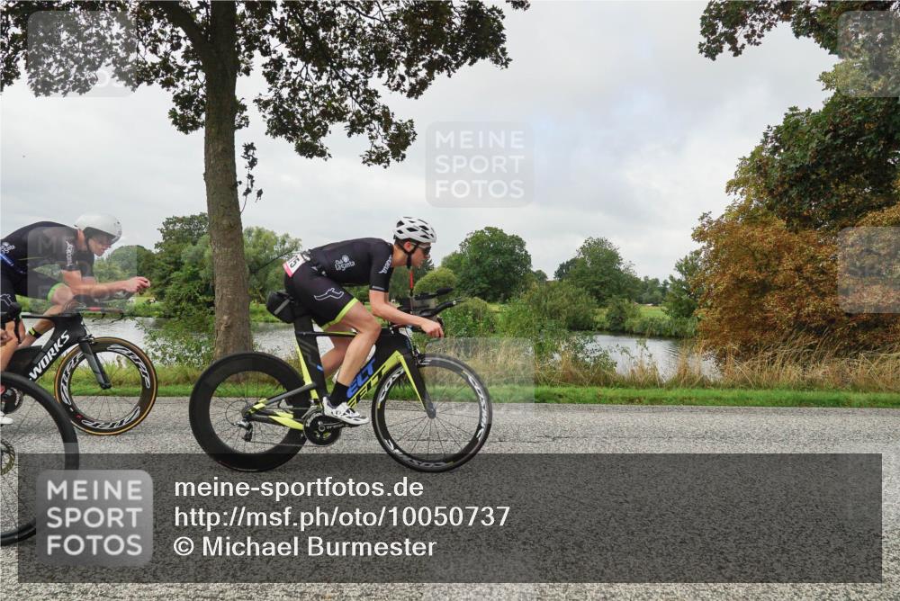 30.08.2026 - Elbe Triathlon Hamburg Michael Burmester http://msf.ph/oto/10050737 30.08.2026 09:46:24 Radfahren 343, 375, 412, 414, 484, 493, 546, 568, 577, 650, 651, 691, 718, 725, 782, 812 meine-sportfotos.de