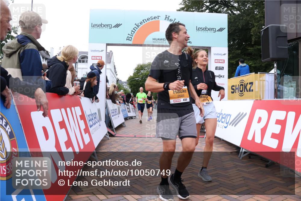 30.08.2026 - Blankeneser Heldenlauf Lena Gebhardt http://msf.ph/oto/10050749 30.08.2026 11:59:11 Ziel 2208, 2225, 2301, 2688, 2689, 2748, 2807 meine-sportfotos.de