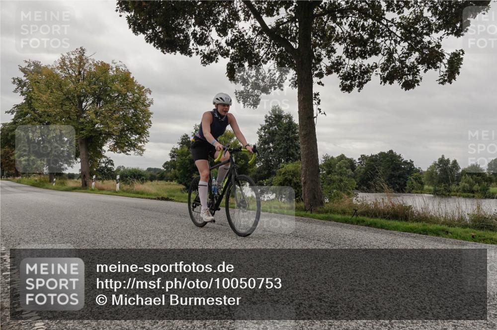 30.08.2026 - Elbe Triathlon Hamburg Michael Burmester http://msf.ph/oto/10050753 30.08.2026 10:06:46 Radfahren 550, 814, 822, 875, 946 meine-sportfotos.de