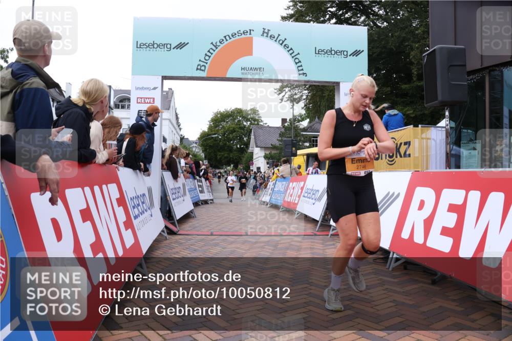 30.08.2026 - Blankeneser Heldenlauf Lena Gebhardt http://msf.ph/oto/10050812 30.08.2026 11:59:17 Ziel 2301, 2354, 2688, 2689, 2748, 2807 meine-sportfotos.de