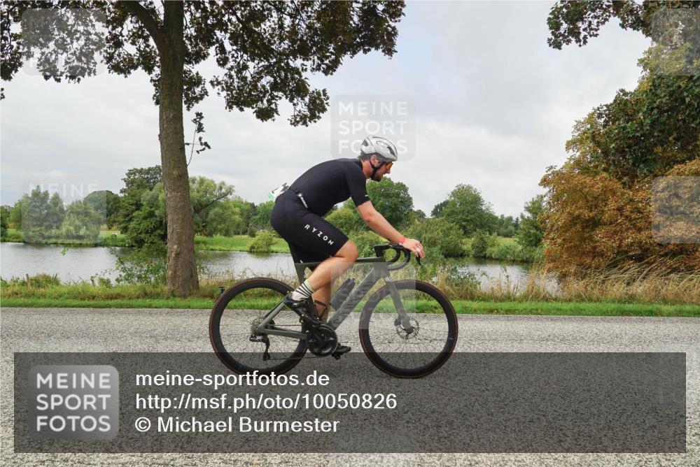 30.08.2026 - Elbe Triathlon Hamburg Michael Burmester http://msf.ph/oto/10050826 30.08.2026 09:47:33 Radfahren 260, 327, 358, 552, 868 meine-sportfotos.de