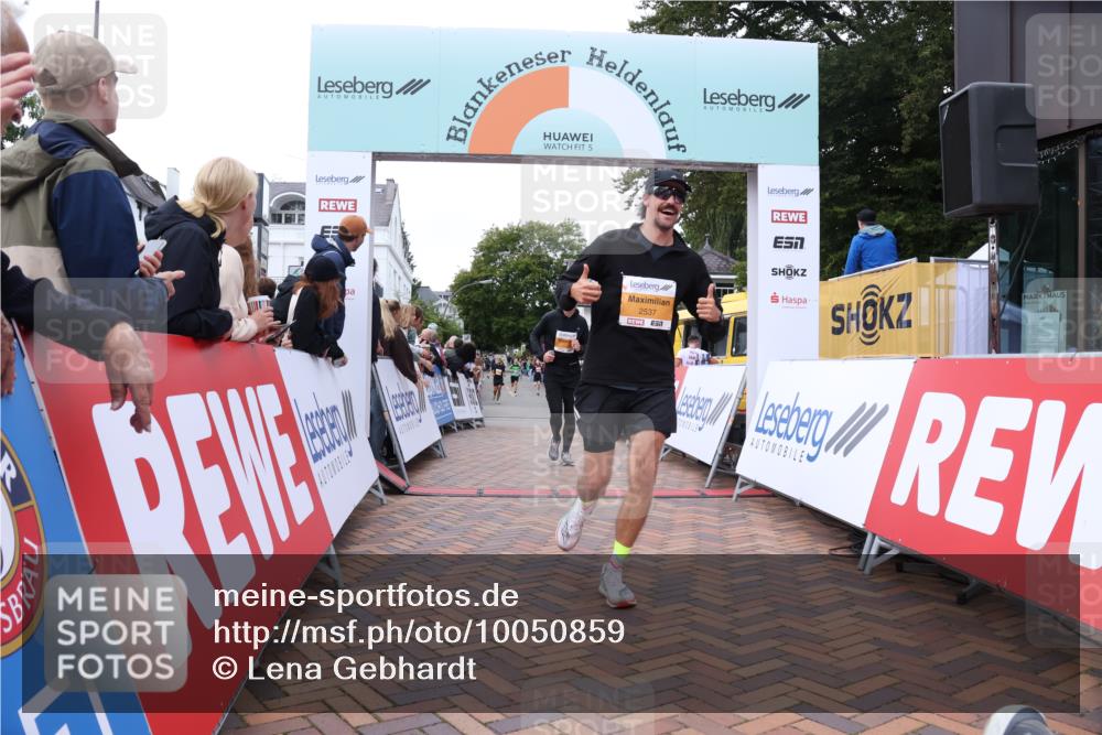 30.08.2026 - Blankeneser Heldenlauf Lena Gebhardt http://msf.ph/oto/10050859 30.08.2026 11:59:23 Ziel 2288, 2354, 2537, 2748 meine-sportfotos.de