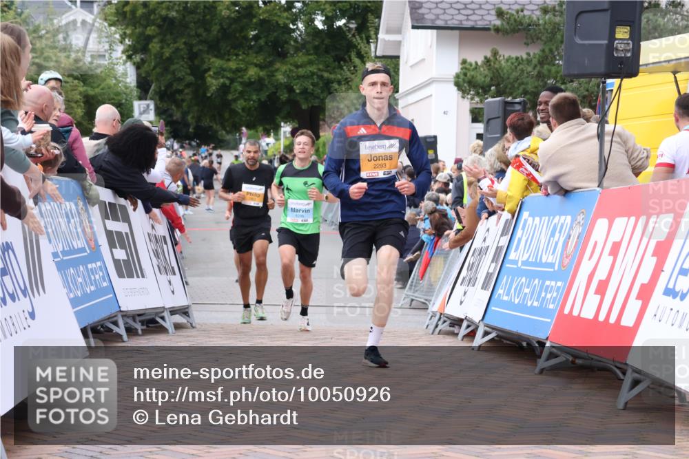 30.08.2026 - Blankeneser Heldenlauf Lena Gebhardt http://msf.ph/oto/10050926 30.08.2026 11:59:28 Ziel 2288, 2293, 2354, 2537, 4296 meine-sportfotos.de