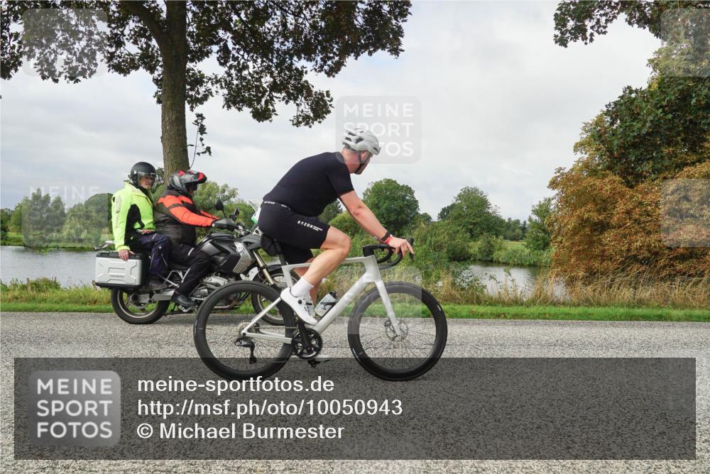 30.08.2026 - Elbe Triathlon Hamburg Michael Burmester http://msf.ph/oto/10050943 30.08.2026 09:49:04 Radfahren 536, 578, 582, 623, 821, 822, 948 meine-sportfotos.de