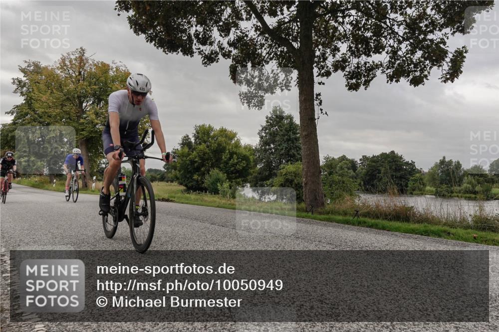 30.08.2026 - Elbe Triathlon Hamburg Michael Burmester http://msf.ph/oto/10050949 30.08.2026 10:09:00 Radfahren 431, 435, 560, 600, 680, 842, 876 meine-sportfotos.de