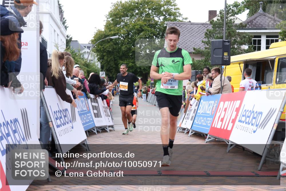 30.08.2026 - Blankeneser Heldenlauf Lena Gebhardt http://msf.ph/oto/10050971 30.08.2026 11:59:31 Ziel 2288, 2293, 2802, 4296 meine-sportfotos.de
