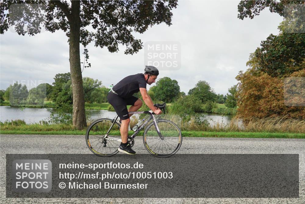 30.08.2026 - Elbe Triathlon Hamburg Michael Burmester http://msf.ph/oto/10051003 30.08.2026 09:49:53 Radfahren 282, 458, 483, 490, 498, 542, 794, 854 meine-sportfotos.de