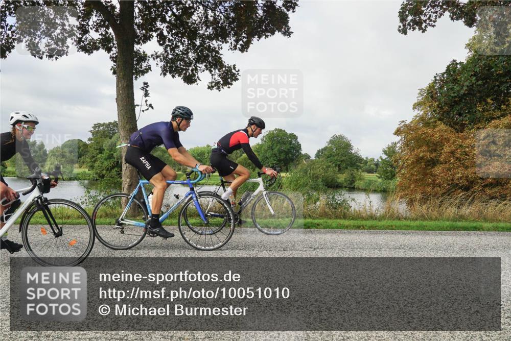 30.08.2026 - Elbe Triathlon Hamburg Michael Burmester http://msf.ph/oto/10051010 30.08.2026 09:49:57 Radfahren 282, 346, 458, 483, 542, 794, 854 meine-sportfotos.de