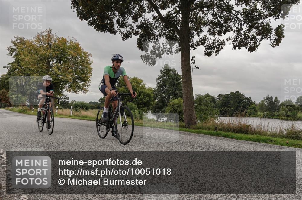 30.08.2026 - Elbe Triathlon Hamburg Michael Burmester http://msf.ph/oto/10051018 30.08.2026 10:09:57 Radfahren 415, 529, 570, 858, 967 meine-sportfotos.de