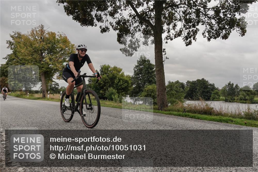 30.08.2026 - Elbe Triathlon Hamburg Michael Burmester http://msf.ph/oto/10051031 30.08.2026 10:10:06 Radfahren 408, 415, 516, 855, 865 meine-sportfotos.de