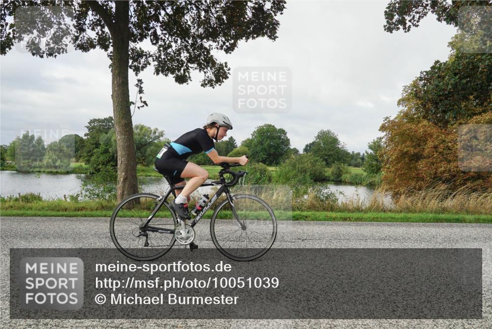 30.08.2026 - Elbe Triathlon Hamburg Michael Burmester http://msf.ph/oto/10051039 30.08.2026 09:50:40 Radfahren 786, 858 meine-sportfotos.de