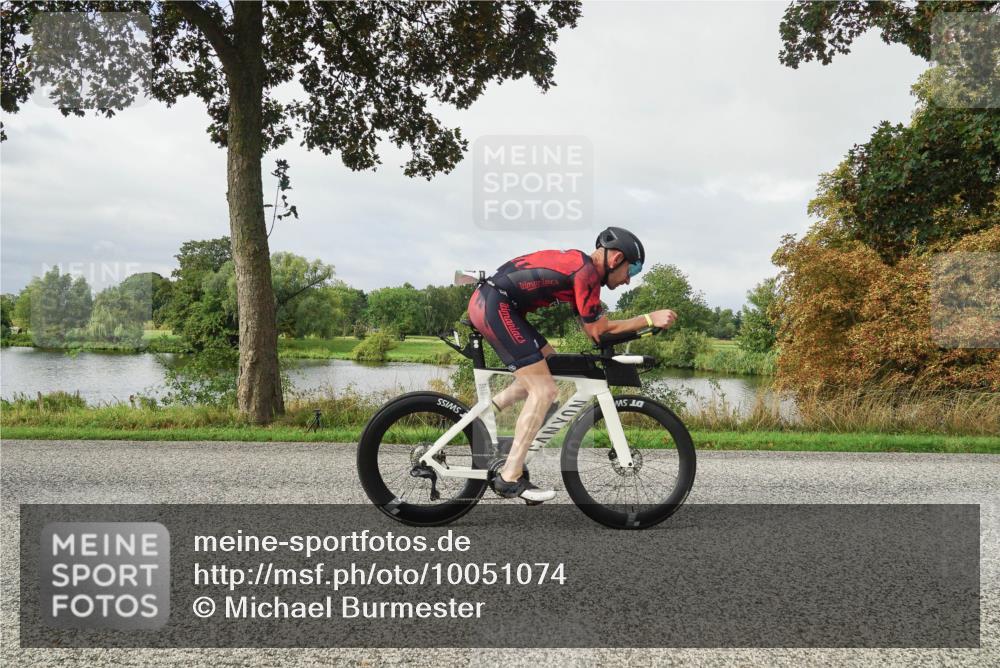 30.08.2026 - Elbe Triathlon Hamburg Michael Burmester http://msf.ph/oto/10051074 30.08.2026 09:51:16 Radfahren 565, 570, 708, 709, 754, 860, 936, 977 meine-sportfotos.de