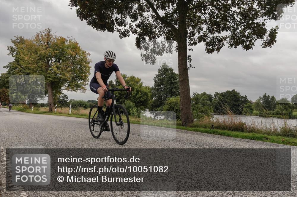 30.08.2026 - Elbe Triathlon Hamburg Michael Burmester http://msf.ph/oto/10051082 30.08.2026 10:10:42 Radfahren 419, 462, 541, 658, 849, 856, 911, 933, 960 meine-sportfotos.de