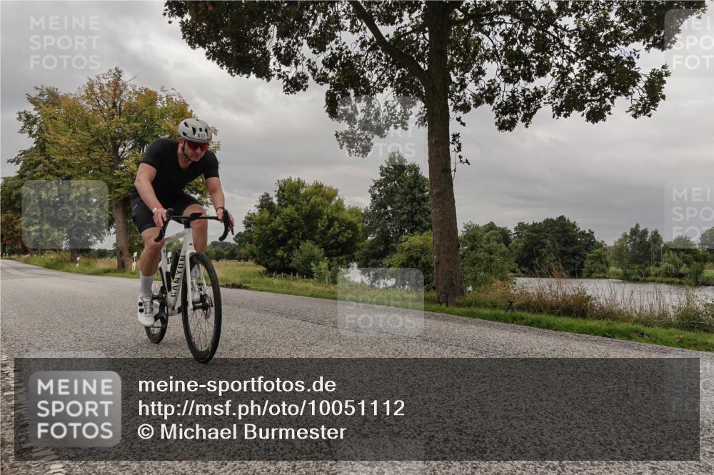 30.08.2026 - Elbe Triathlon Hamburg Michael Burmester http://msf.ph/oto/10051112 30.08.2026 10:11:11 Radfahren 364, 617, 633, 749, 927 meine-sportfotos.de