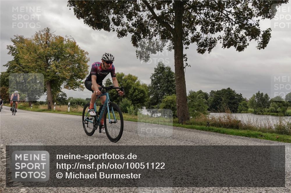 30.08.2026 - Elbe Triathlon Hamburg Michael Burmester http://msf.ph/oto/10051122 30.08.2026 10:11:18 Radfahren 364, 581, 633, 836, 920, 927 meine-sportfotos.de