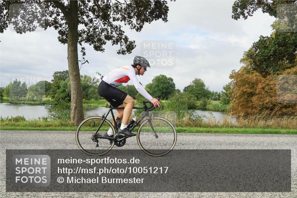 30.08.2026 - Elbe Triathlon Hamburg Michael Burmester http://msf.ph/oto/10051217 30.08.2026 09:52:41 Radfahren 386, 425, 428, 739, 789, 834 meine-sportfotos.de