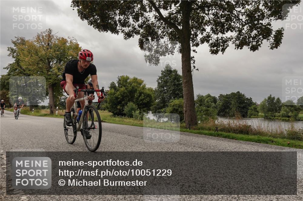 30.08.2026 - Elbe Triathlon Hamburg Michael Burmester http://msf.ph/oto/10051229 30.08.2026 10:12:59 Radfahren 441, 537, 664, 669, 722, 728, 813, 872, 883 meine-sportfotos.de