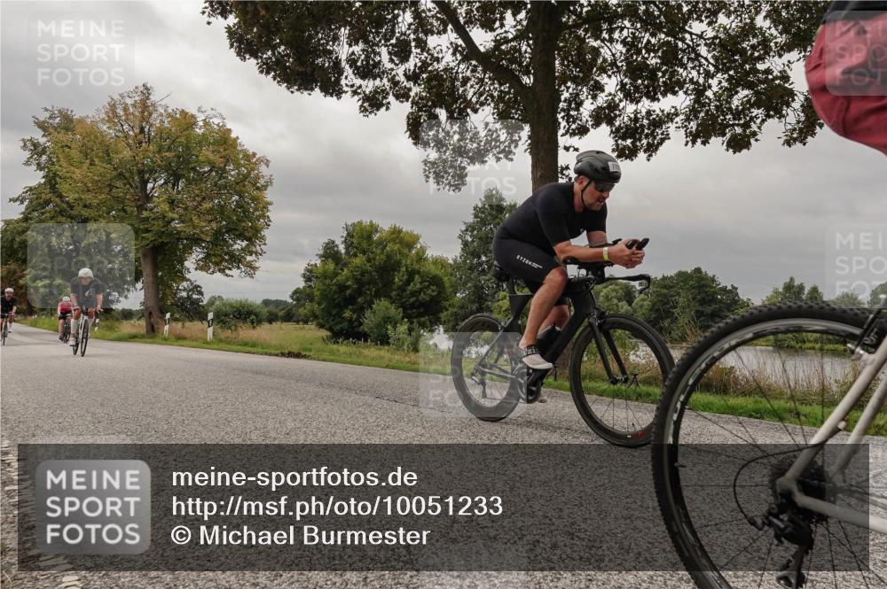 30.08.2026 - Elbe Triathlon Hamburg Michael Burmester http://msf.ph/oto/10051233 30.08.2026 10:13:00 Radfahren 441, 537, 664, 722, 728, 797, 872, 883 meine-sportfotos.de