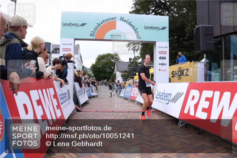 30.08.2026 - Blankeneser Heldenlauf Lena Gebhardt http://msf.ph/oto/10051241 30.08.2026 12:00:00 Ziel 2008, 4111 meine-sportfotos.de
