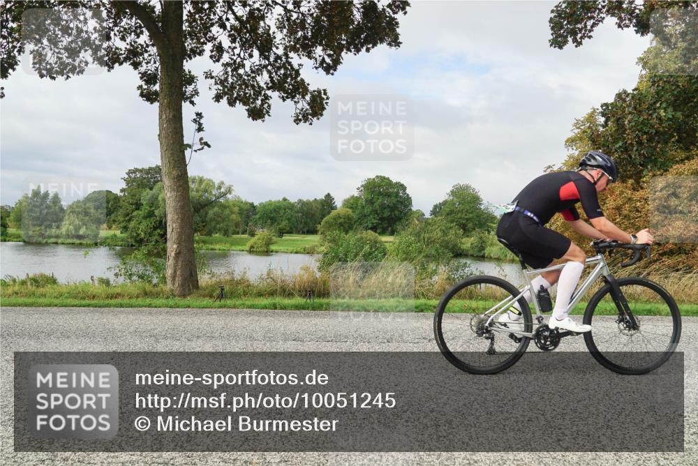 30.08.2026 - Elbe Triathlon Hamburg Michael Burmester http://msf.ph/oto/10051245 30.08.2026 09:52:57 Radfahren 392, 606, 634, 663, 721, 791, 908 meine-sportfotos.de