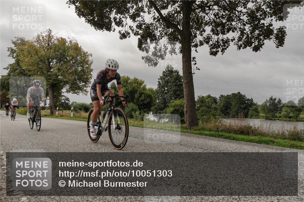 30.08.2026 - Elbe Triathlon Hamburg Michael Burmester http://msf.ph/oto/10051303 30.08.2026 10:13:59 Radfahren 585, 611, 612, 646, 799, 881, 886, 1896 meine-sportfotos.de