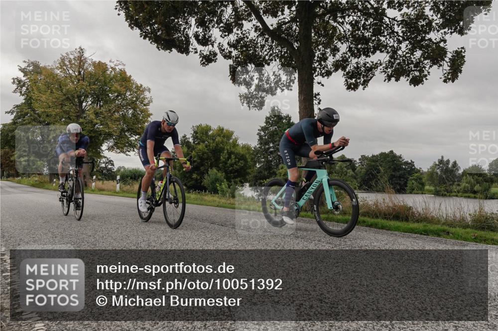 30.08.2026 - Elbe Triathlon Hamburg Michael Burmester http://msf.ph/oto/10051392 30.08.2026 10:15:16 Radfahren 577, 667, 897, 898 meine-sportfotos.de