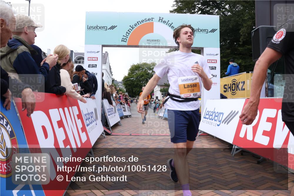 30.08.2026 - Blankeneser Heldenlauf Lena Gebhardt http://msf.ph/oto/10051428 30.08.2026 12:00:32 Ziel 2160, 2161, 2168, 2273, 2461, 2528, 2572, 2593, 2630 meine-sportfotos.de