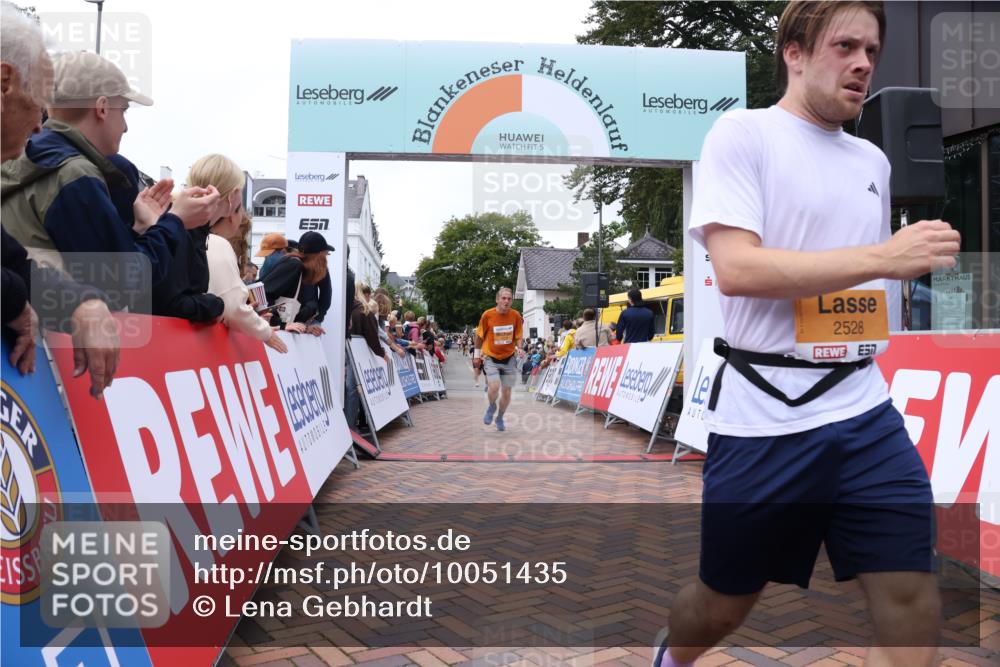 30.08.2026 - Blankeneser Heldenlauf Lena Gebhardt http://msf.ph/oto/10051435 30.08.2026 12:00:32 Ziel 2160, 2161, 2168, 2273, 2461, 2528, 2572, 2593, 2630 meine-sportfotos.de
