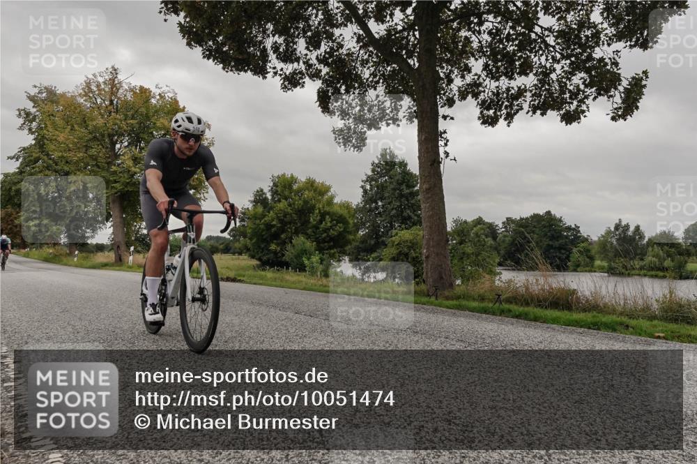 30.08.2026 - Elbe Triathlon Hamburg Michael Burmester http://msf.ph/oto/10051474 30.08.2026 10:16:26 Radfahren 548, 650, 820, 869 meine-sportfotos.de