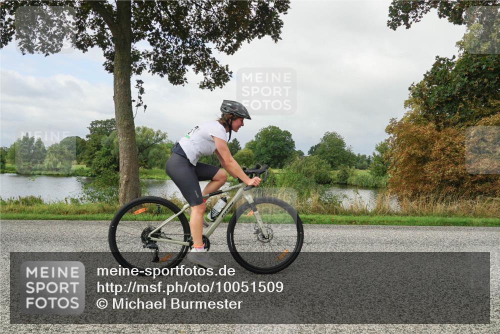 30.08.2026 - Elbe Triathlon Hamburg Michael Burmester http://msf.ph/oto/10051509 30.08.2026 09:56:46 Radfahren 543, 643, 646, 771, 912, 957 meine-sportfotos.de