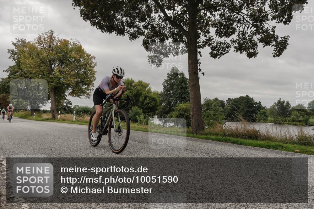 30.08.2026 - Elbe Triathlon Hamburg Michael Burmester http://msf.ph/oto/10051590 30.08.2026 10:18:27 Radfahren 556, 571, 618, 725, 774, 900, 953 meine-sportfotos.de