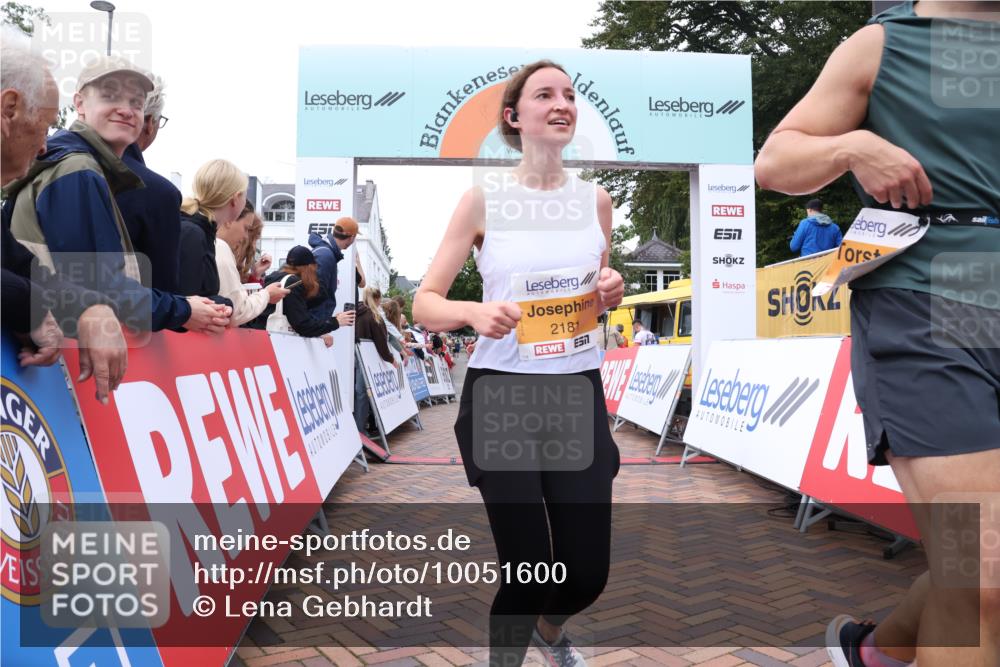 30.08.2026 - Blankeneser Heldenlauf Lena Gebhardt http://msf.ph/oto/10051600 30.08.2026 12:00:54 Ziel 2020, 2026, 2181, 2856 meine-sportfotos.de